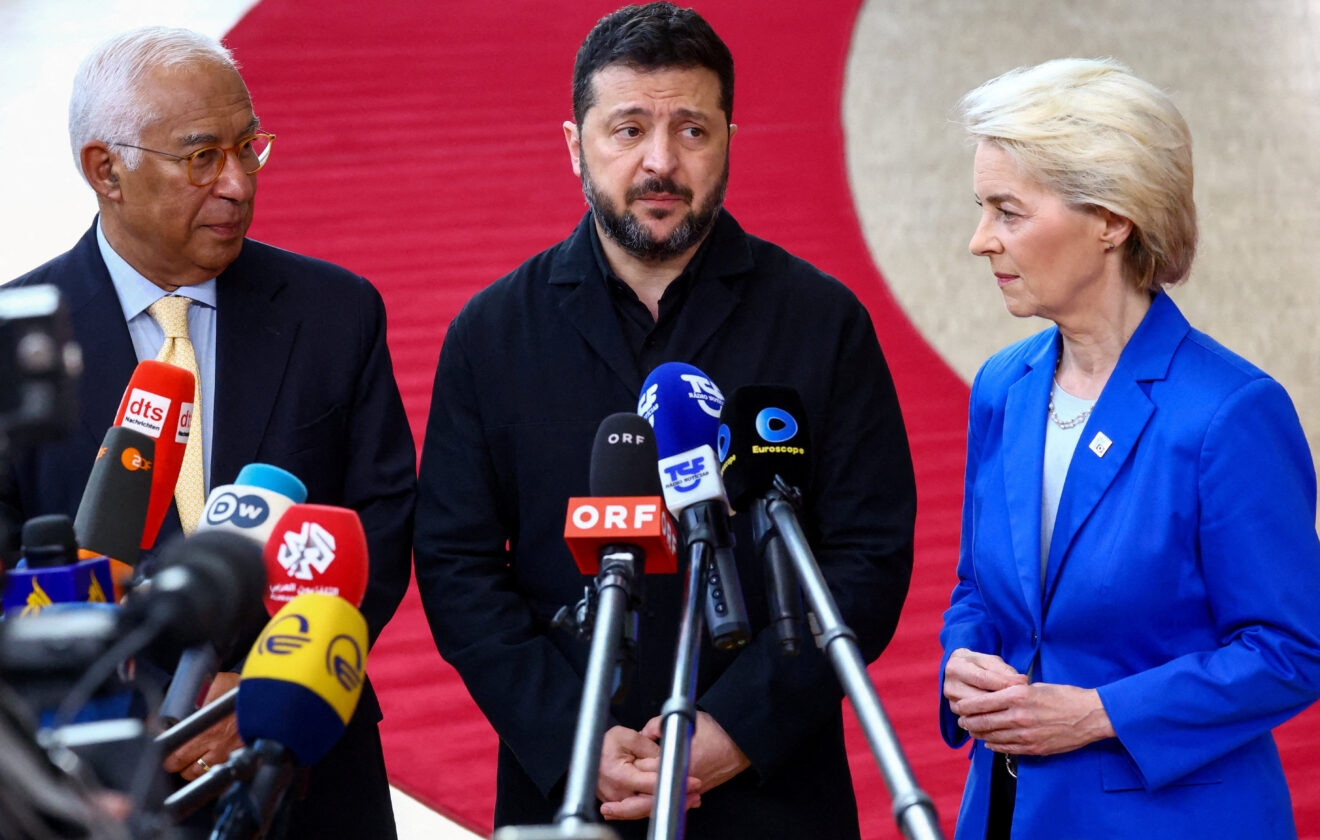 EU Leaders Back Zelenskyy at Brussels Summit as Trump Criticizes Ukraine's Refinery Strikes 