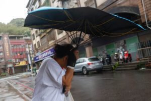 Typhoon Champi Shuts Down Taiwan Nearly 1,000 Flights Canceled