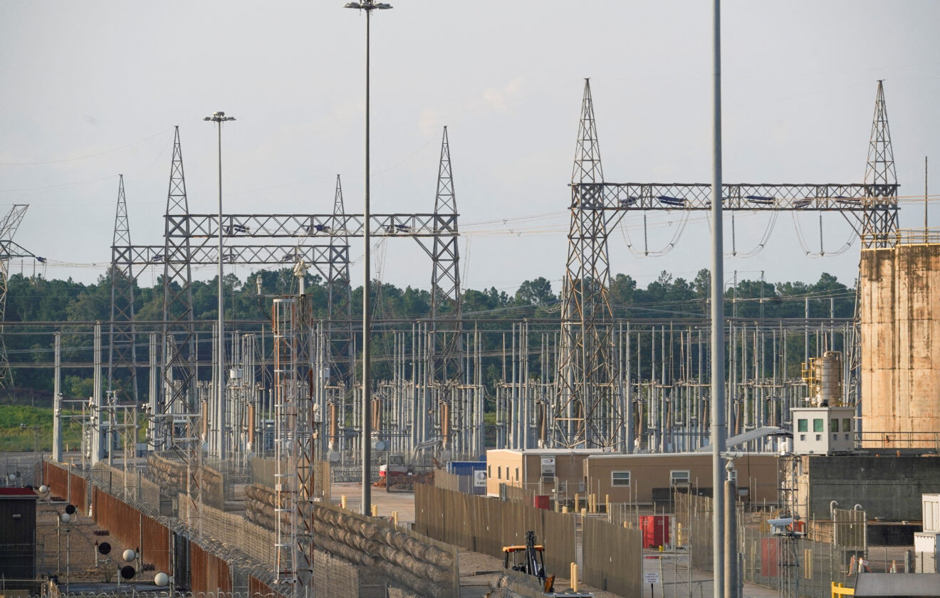 Electricity Prices Turn Into a Surprise Midterm Battleground Over Soaring Power Bills